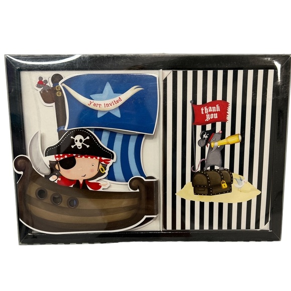 Kids Pirate Birthday Party Invitations 12 Count - Picture 1 of 5